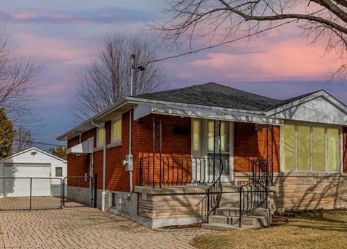 lower-10 Terrace Drive, Hamilton, ON, L9A2Y6 | Card Image