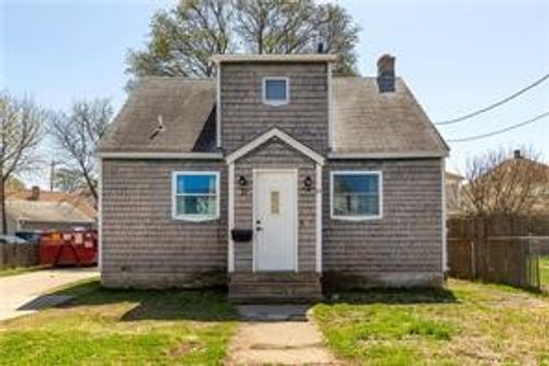 27 Aiken St, Pawtucket, RI, 02861-1615 | Card Image