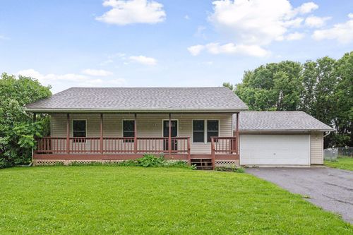 640 W 10th St, Rush City, MN, 55069-9004 | Card Image