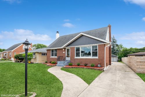 1001 Oakton St, Park Ridge, IL, 60068-2056 | Card Image