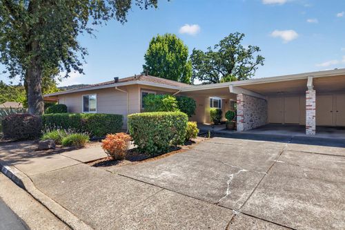 402 Meadowgreen Dr, Santa Rosa, CA, 95409-5806 | Card Image
