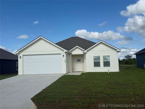 385 Worth Avenue, Durant, OK, 74701 | Card Image