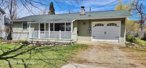 409 E 2nd Street, Gaylord, MI, 49735 | Card Image