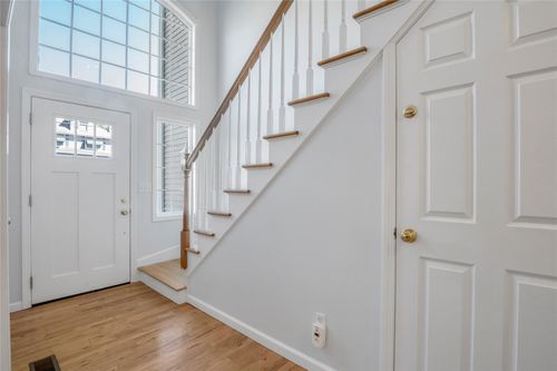 40 Brook St, Mount Kisco, NY, 10549-2902 | Card Image