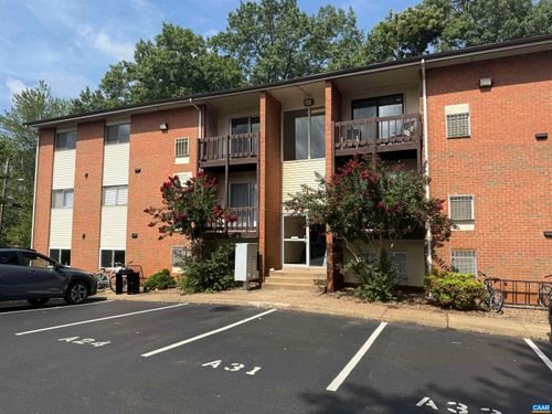 apt-a42-1215 Wertland St, CHARLOTTESVILLE, VA, 22903-2805 | Card Image
