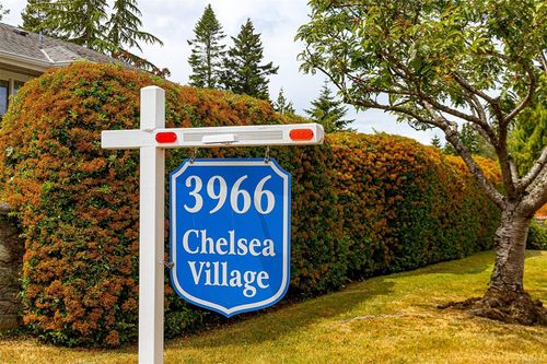 8-3966 Cedar Hill Cross Rd, Victoria, BC, V8P5R4 | Card Image