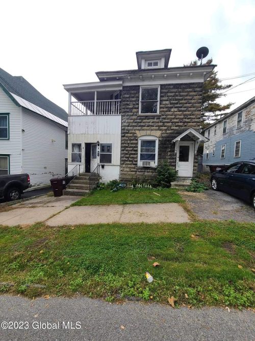 33 W Pine Street, Gloversville, NY, 12078 | Card Image