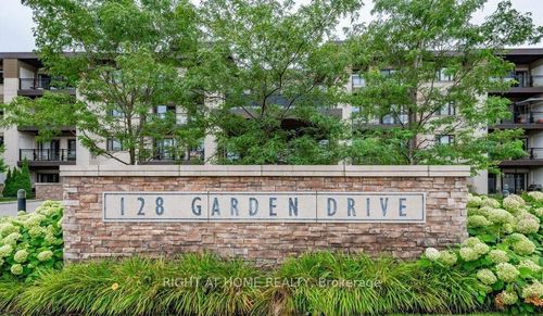 419-128 Garden Dr, Oakville, ON, L6K0H7 | Card Image