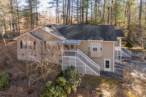 135 Reservoir Dr, Hendersonville, NC, 28739-4896 | Card Image