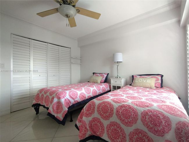 APT-706 - 575 Crandon Blvd, Condo with 2 bedrooms, 2 bathrooms and null parking in Key Biscayne FL | Image 14