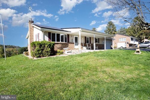 1081 Beaver Creek Rd, HANOVER, PA, 17331-9445 | Card Image