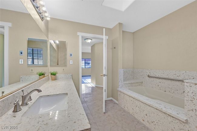 1026 - 2851 S Valley View Blvd, Townhouse with 2 bedrooms, 2 bathrooms and null parking in Las Vegas NV | Image 11