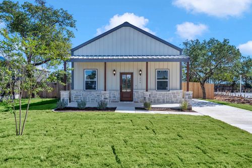 226 Western Avenue, Bertram, TX, 78605 | Card Image