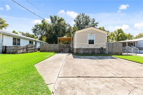 162 Hollywood Park Rd, Montz, LA, 70068-8942 | Card Image