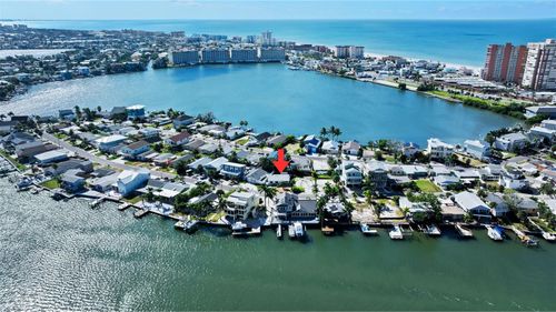 675 182nd Ave E, REDINGTON SHORES, FL, 33708-1032 | Card Image