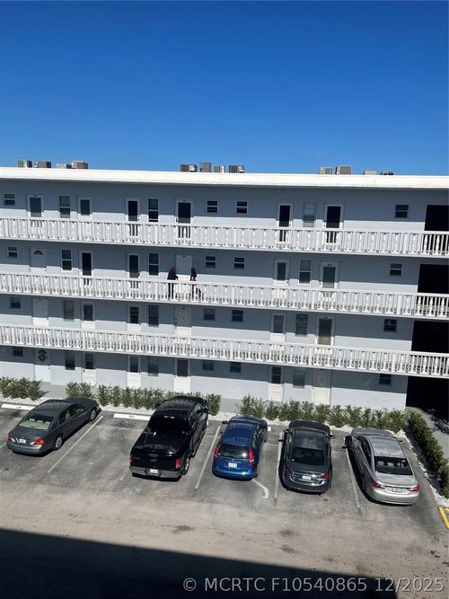 231-604 Ne 2nd St, Dania Beach, FL, 33004-3315 | Card Image