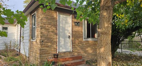7503 Paige Ave, Warren, MI, 48091-2650 | Card Image