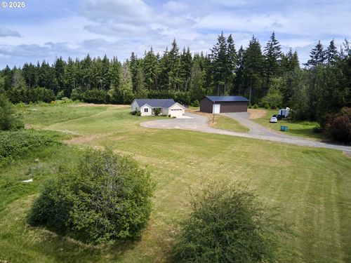 560 Park Rd, Winlock, WA, 98596-9615 | Card Image