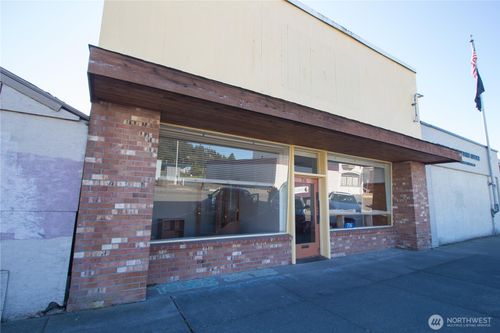 716 E Fairhaven Ave, Burlington, WA, 98233-1915 | Card Image