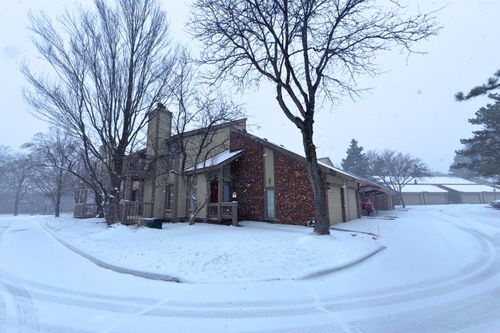 7361 Radcliff Dr, West Bloomfield, MI, 48322-3534 | Card Image