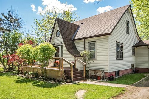 32 Grant Street, Dunnville, ON, N1A1Y2 | Card Image