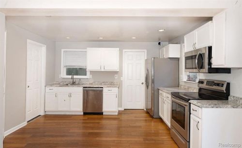 24917 Frederick St, Saint Clair Shores, MI, 48080-1269 | Card Image