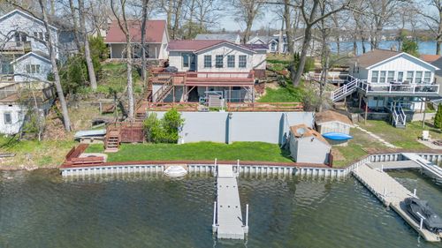 11915 Lakeway Dr, Plainwell, MI, 49080-9088 | Card Image