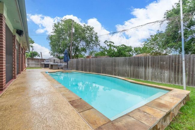 9 Cay Ct, House other with 3 bedrooms, 2 bathrooms and 2 parking in Angleton TX | Image 9