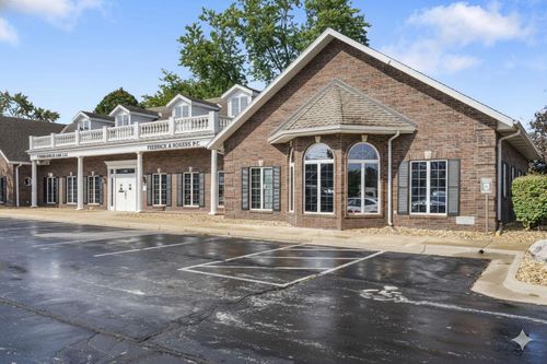 1903 E Battlefield Rd, Springfield, MO, 65804-3801 | Card Image