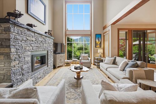 8323 Glen Abbey Lane, Whistler, BC, V8E1J7 | Card Image