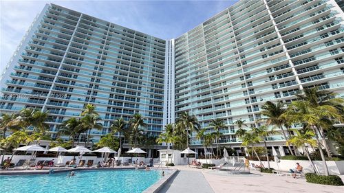 217-100 Bayview Dr, Sunny Isles Beach, FL, 33160-4751 | Card Image