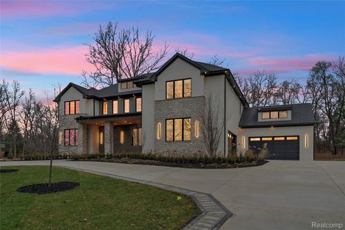4627 Cimarron Dr, Bloomfield Hills, MI, 48302-2217 | Card Image