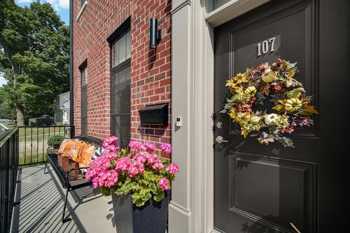 unit-107-208 Campbell St, Valparaiso, IN, 46385-4671 | Card Image