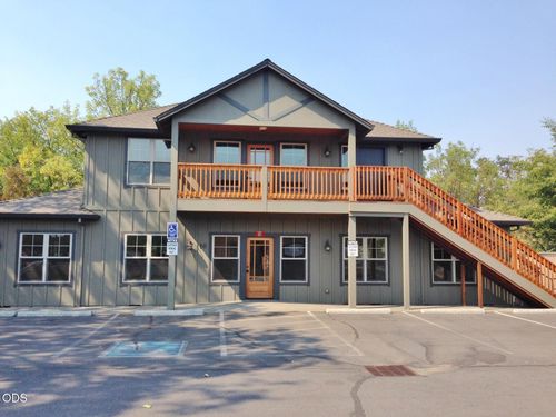 10 S Shasta Ave, Eagle Point, OR, 97524-8640 | Card Image