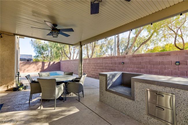 9085 Bridal Creek Ave, House other with 5 bedrooms, 3 bathrooms and null parking in Las Vegas NV | Image 11