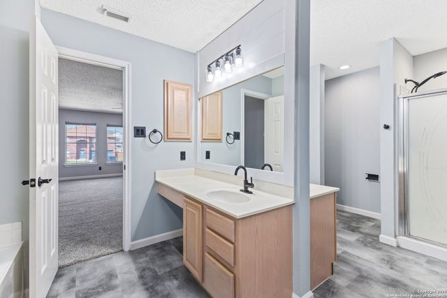 1687 Fir Cir, House other with 4 bedrooms, 3 bathrooms and null parking in Schertz TX | Image 27