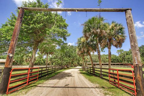 2833 F Rd, Loxahatchee Groves, FL, 33470-4741 | Card Image