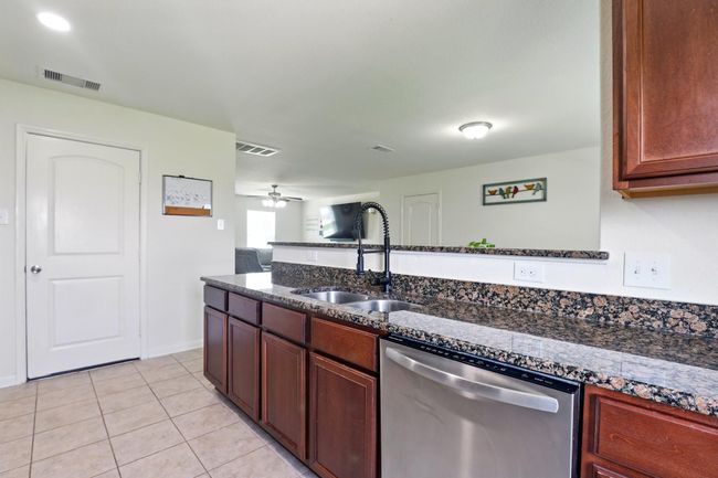 5803 Snapping Turtle Rd, House other with 3 bedrooms, 3 bathrooms and 1 parking in Cove TX | Image 7