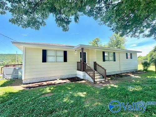 2137 County Lake Rd, Gurley, AL, 35748-8935 | Card Image
