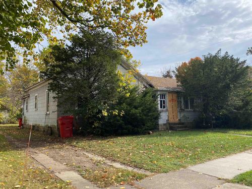 233 N Maple St, Argos, IN, 46501-1156 | Card Image