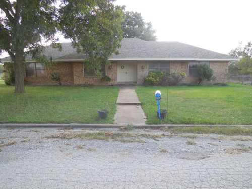 1220 Meadowbrook St, Ranger, TX, 76470-2904 | Card Image