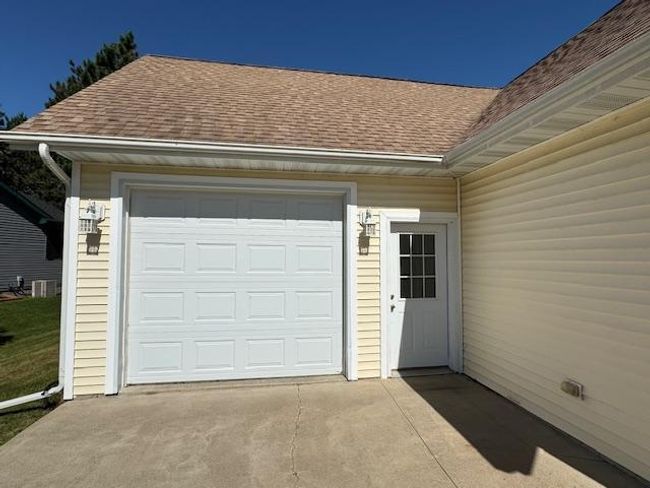 Entrance to apartment | Image 49
