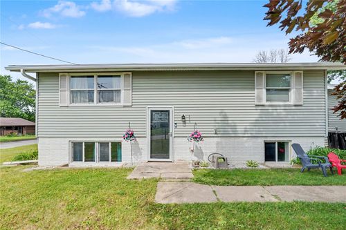 300 Holt St, Anamosa, IA, 52205-1200 | Card Image