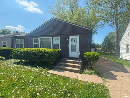 511 16th Ave N, Clinton, IA, 52732-2825 | Card Image