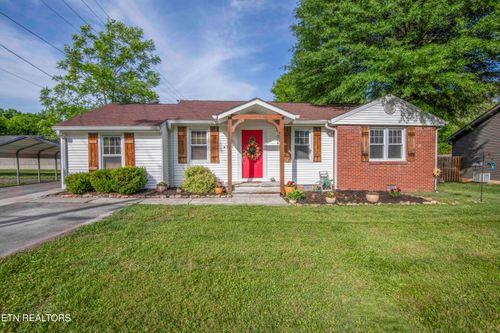 437 Fairlawn Cir, Maryville, TN, 37801-4606 | Card Image