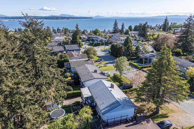 1256 Lee Street, House other with 6 bedrooms, 3 bathrooms and 2 parking in White Rock BC | Image 38
