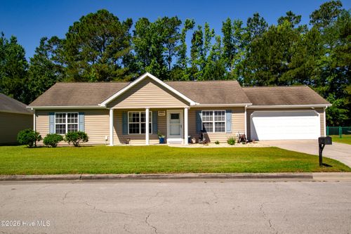 135 Corinth Dr, New Bern, NC, 28562-2254 | Card Image