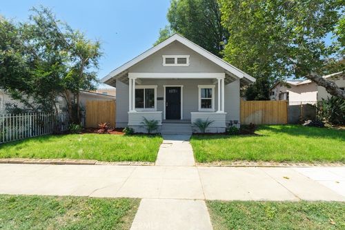 561 Washington Ave, Pomona, CA, 91767-5035 | Card Image