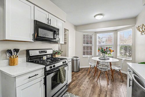233 Fieldcrest St, Ann Arbor, MI, 48103-6419 | Card Image