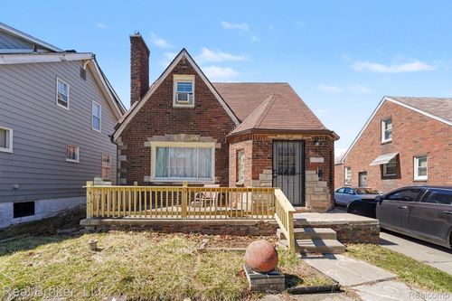 13595 Washburn St, Detroit, MI, 48238-2324 | Card Image